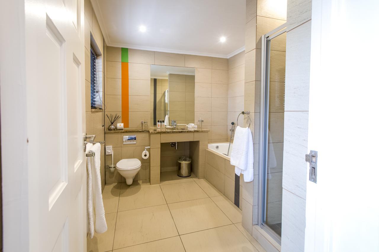 Orange Inn นิสนา ภายนอก รูปภาพ
